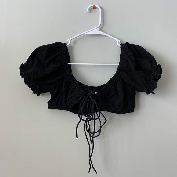 Cropped Black Tie Shirt - Picture 2 of 5